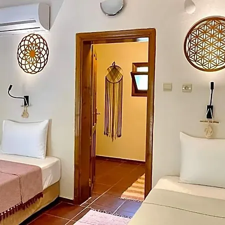 Maki Cirali Hotel 3*