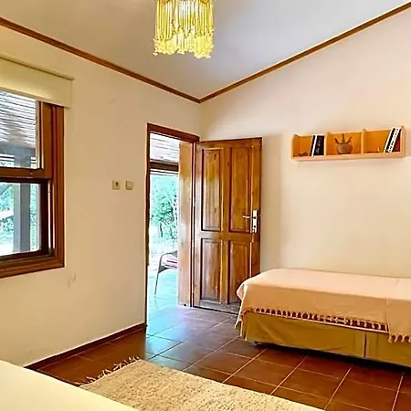 Maki Cirali Hotel 3*